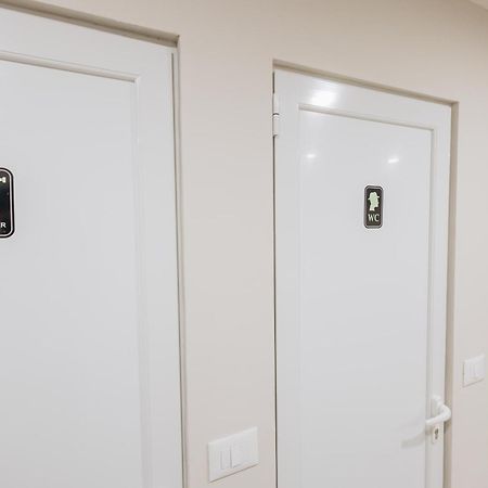 Gm Tirana Hostel מראה חיצוני תמונה