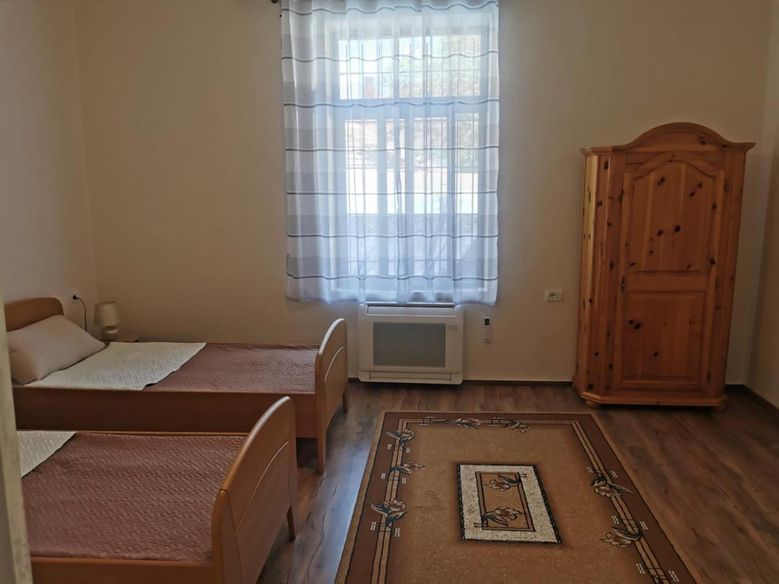 Gm Tirana Hostel מראה חיצוני תמונה