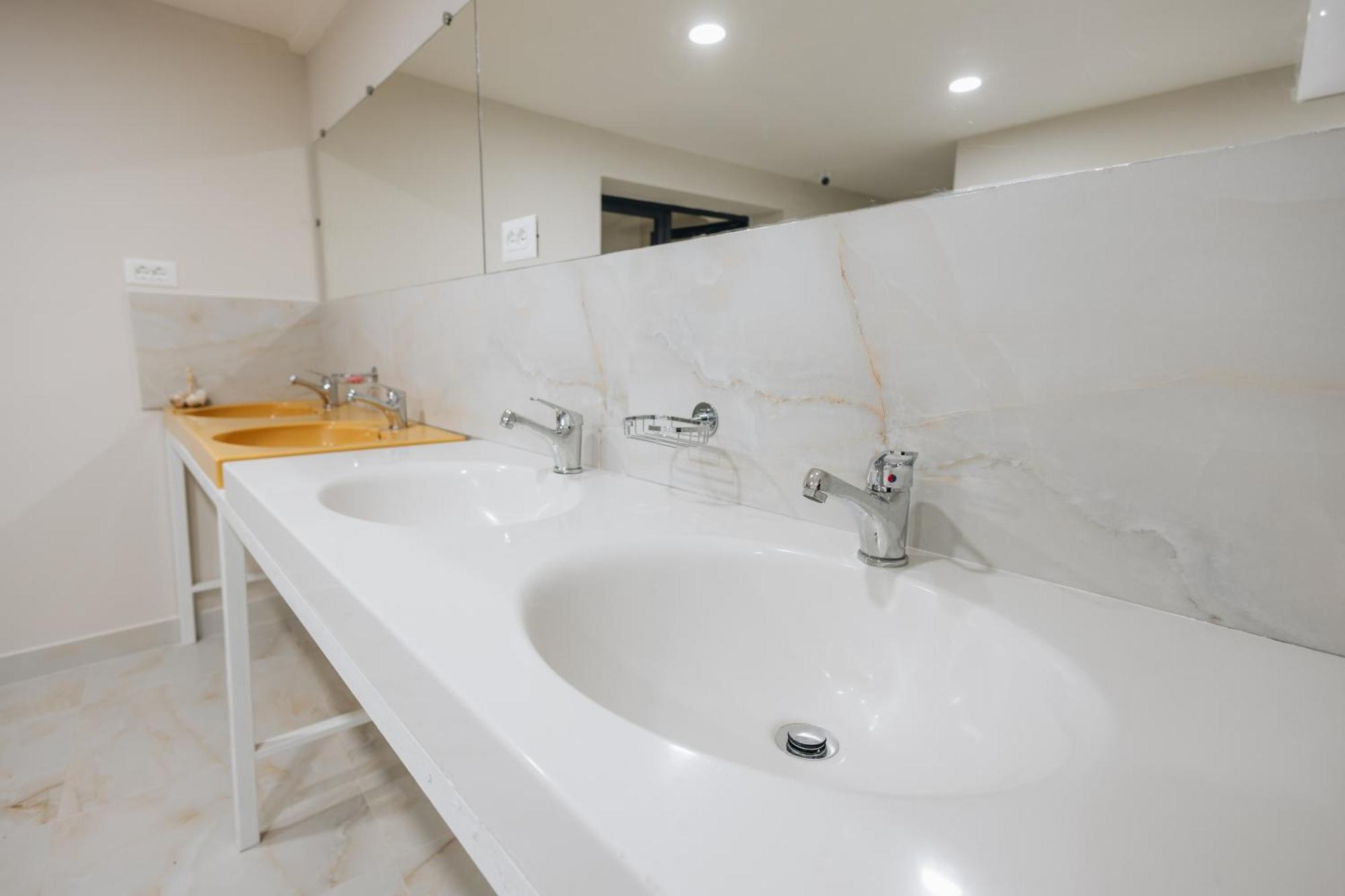 Gm Tirana Hostel מראה חיצוני תמונה