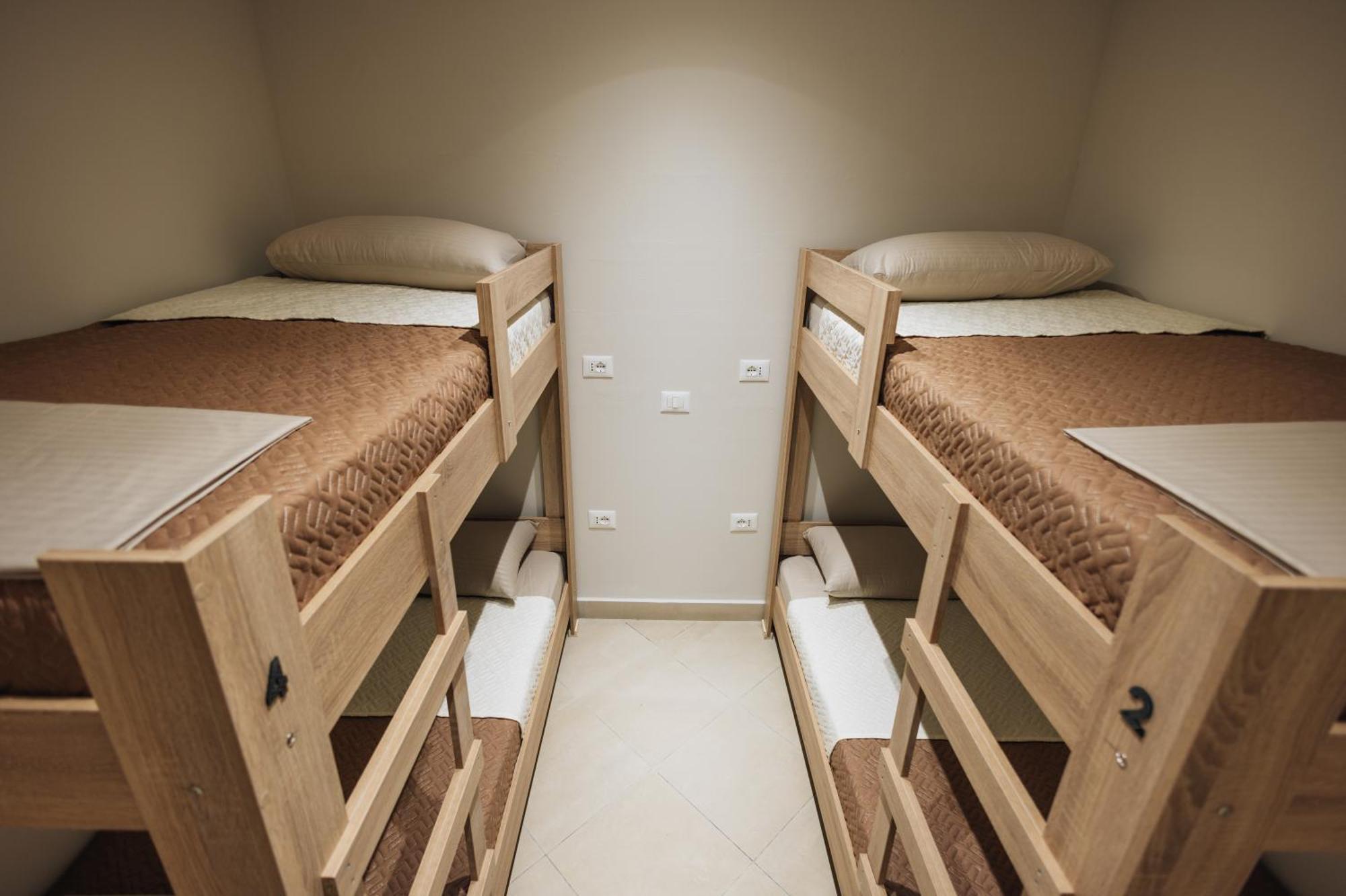 Gm Tirana Hostel מראה חיצוני תמונה