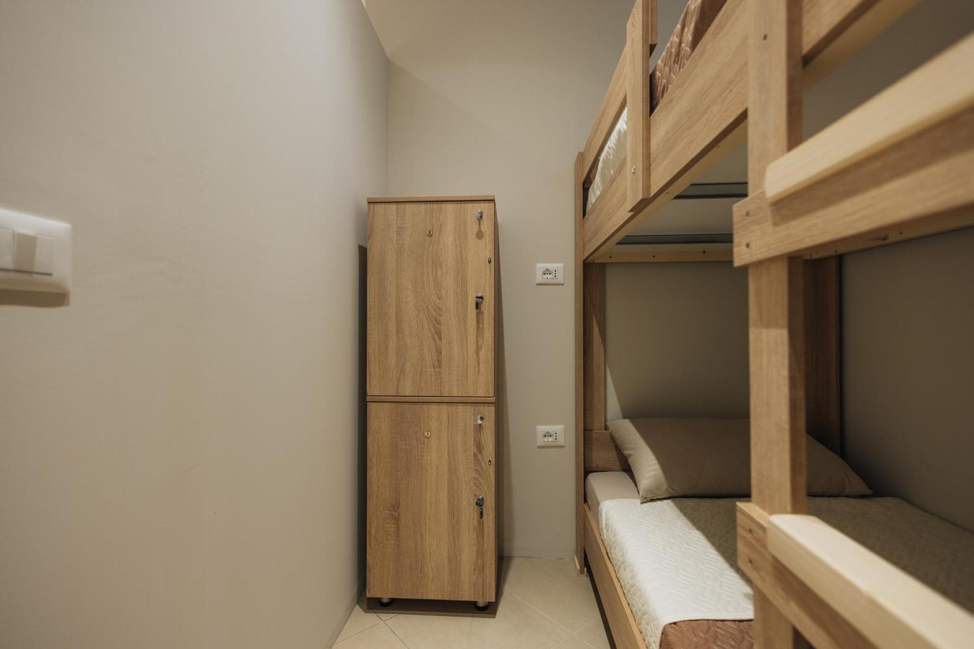 Gm Tirana Hostel מראה חיצוני תמונה
