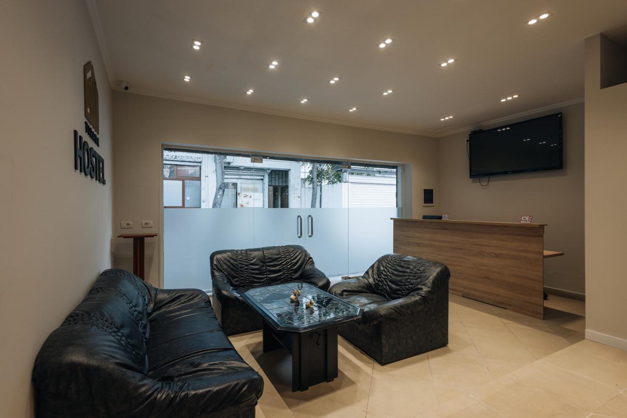 Gm Tirana Hostel מראה חיצוני תמונה