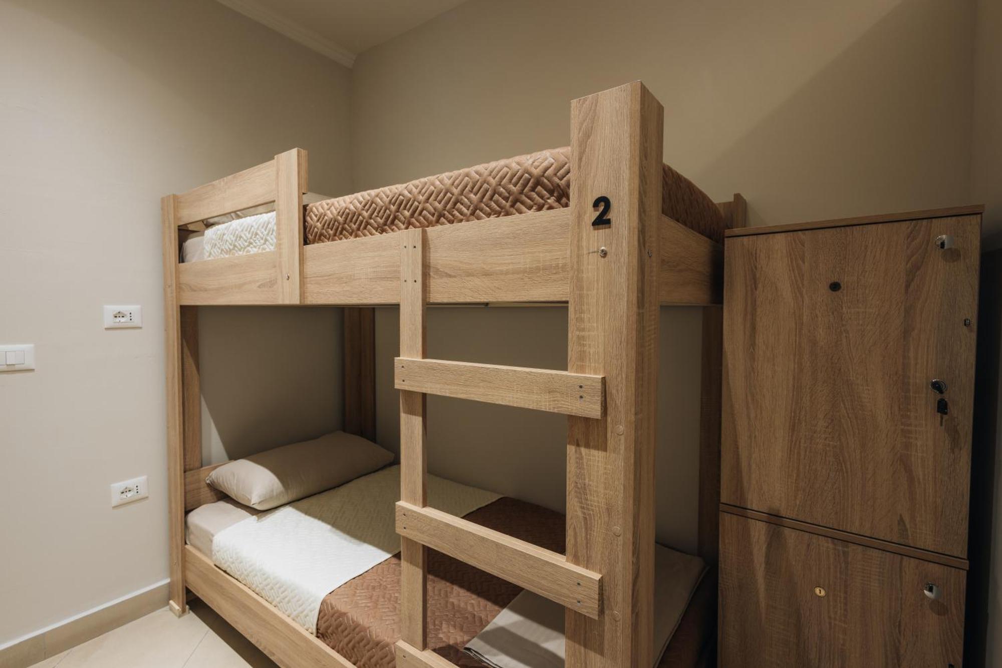 Gm Tirana Hostel מראה חיצוני תמונה